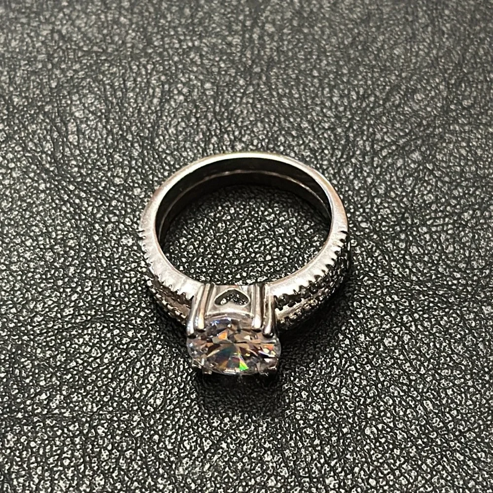 Round Turmaline With Rhodium Plated Silver-Tone Size 8.5 Ring